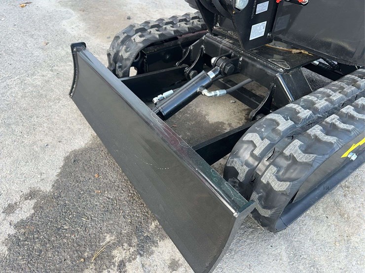 2025-agt-mh12z-mini-excavator-image-10