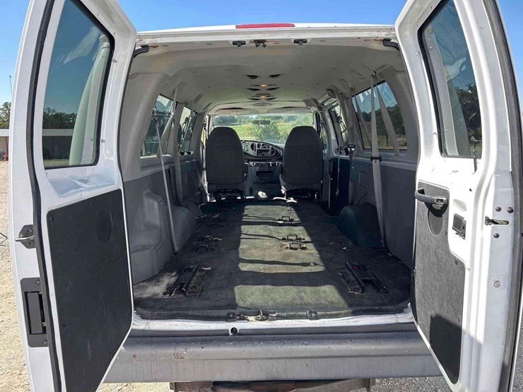 2007-ford-e350-image-19