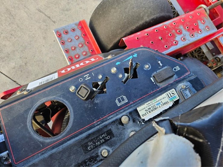 #3038-•-toro-3150-greens-mower-image-18