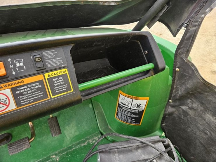 2011-john-deere-gator-image-29