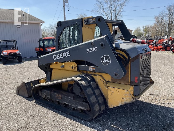 2017-deere-331g-image-3