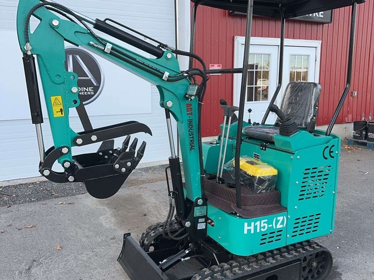 2025-agt-h15z-mini-excavator-image-1