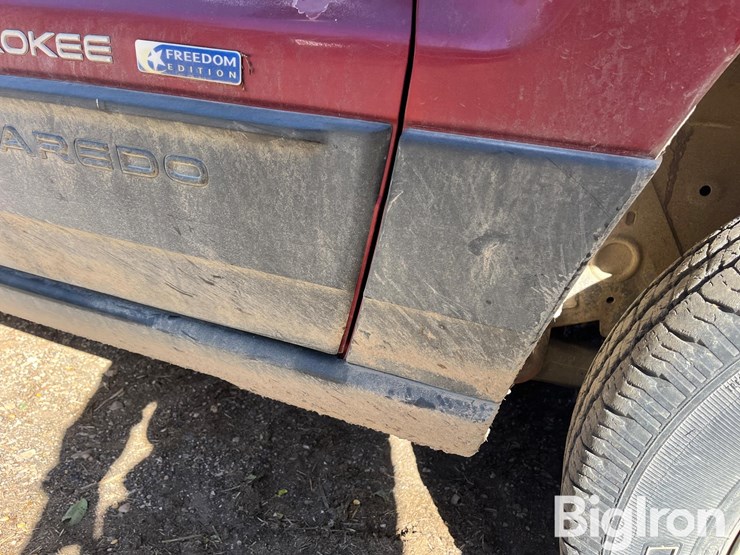 2003-jeep-grand-cherokee-laredo-image-12