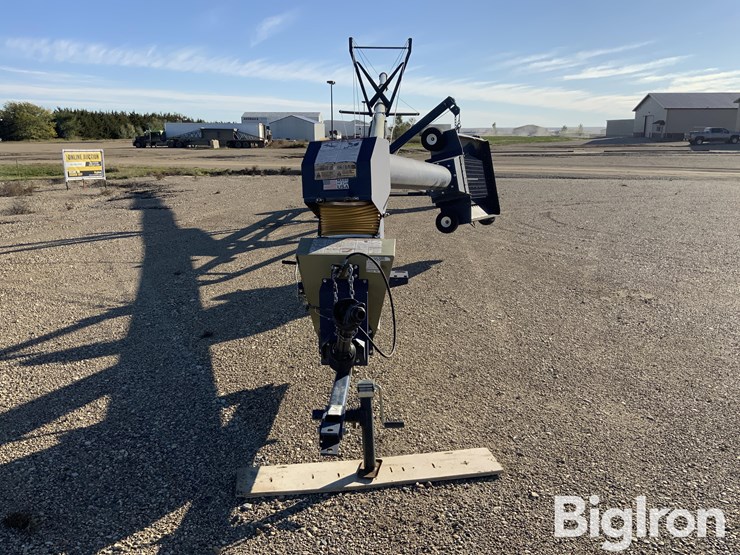 harvest-international-h1084xt-torpedo-auger-w/swing-hopper-image-2