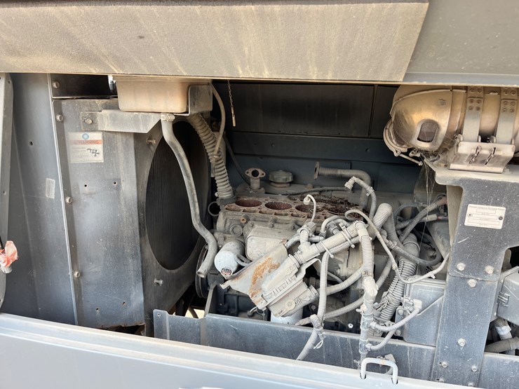 #2793-•-doosan-p185-compressor-|-for-parts/repairs-image-9