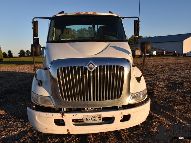 2007-international-8600-image-2