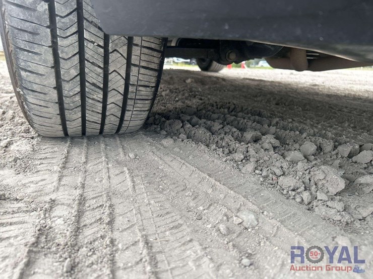 2017-ford-explorer-image-33