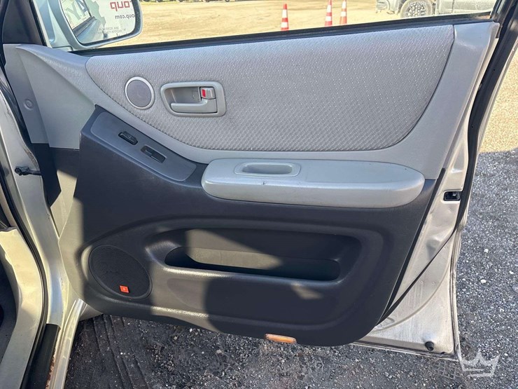 2005-toyota-highlander-image-18