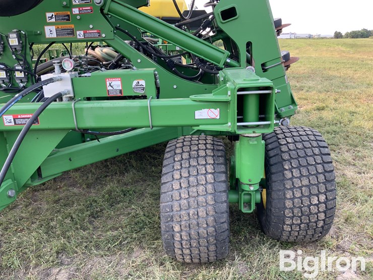 john-deere-1890-image-11