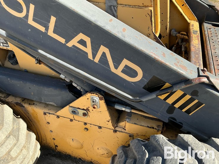 1990-new-holland-l785-image-12