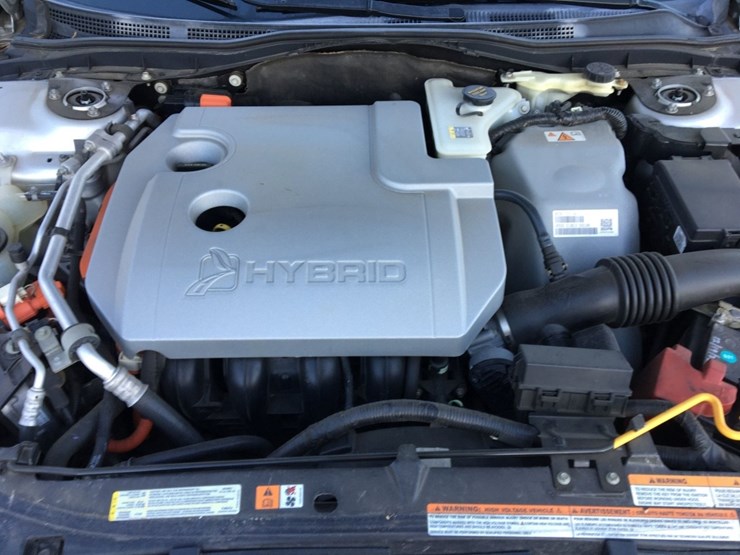2011-ford-fusion-hybrid-sedan,-image-11