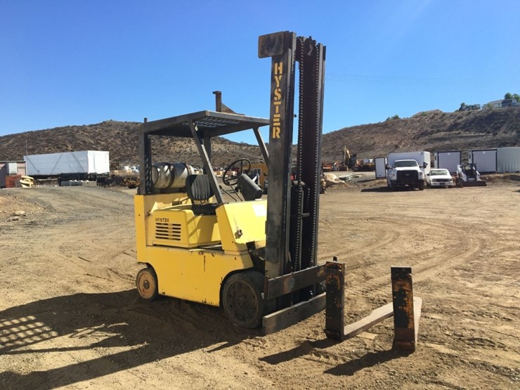 hyster-industrial-forklift,-image-2