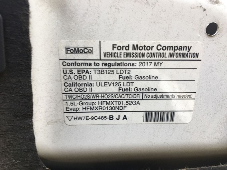 2017-ford-escape-se-image-12