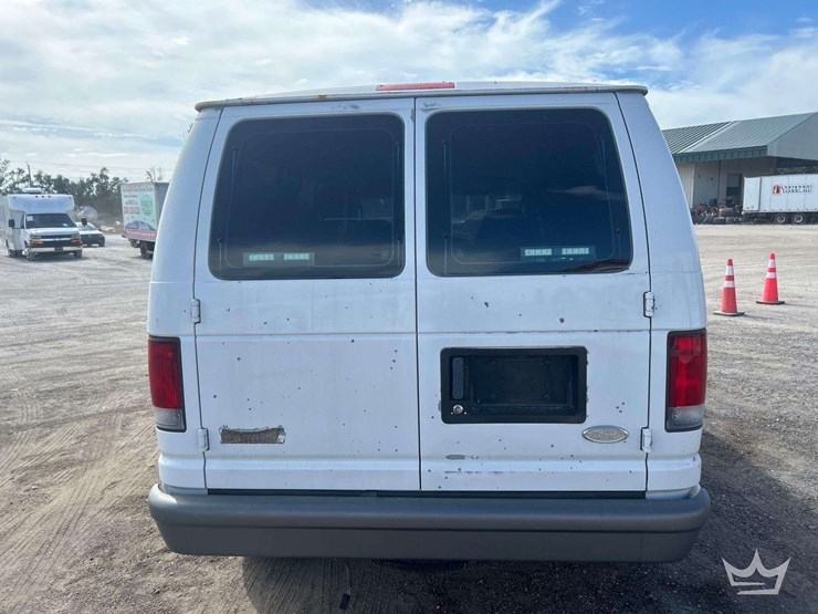 2003-ford-e250-image-24