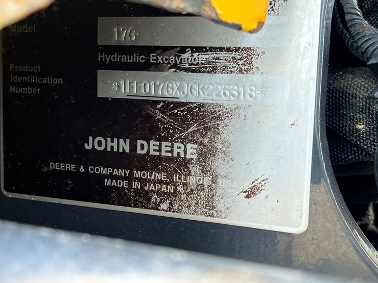 2017-deere-17g-image-13