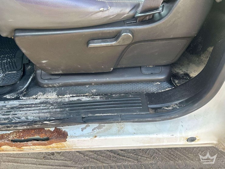 2012-chevrolet-silverado-2500hd-image-18