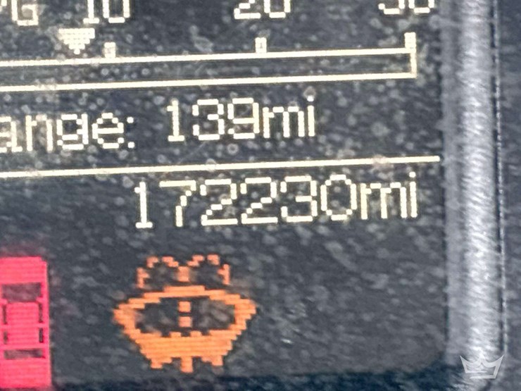 2014-ram-1500-4x4-crew-cab-pickup-truck-image-6