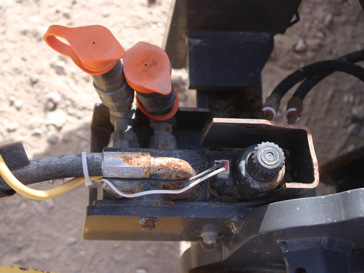 2021-new-holland-w80c-image-64