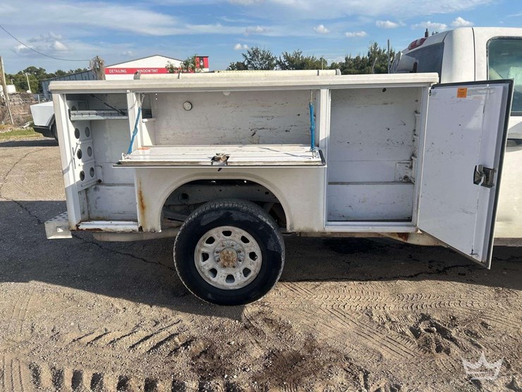 2012-chevrolet-silverado-2500hd-image-22