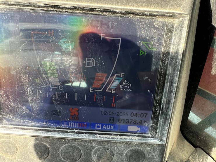 2018-takeuchi-tl12r2-image-6