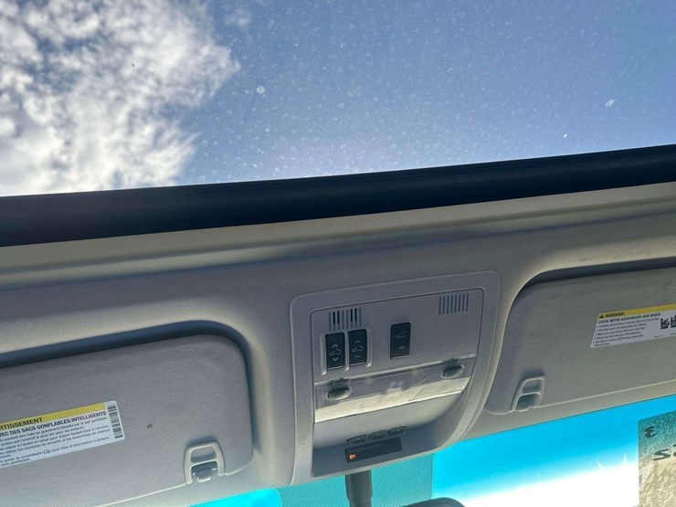 2011-gmc-yukon-xl-denali-image-18