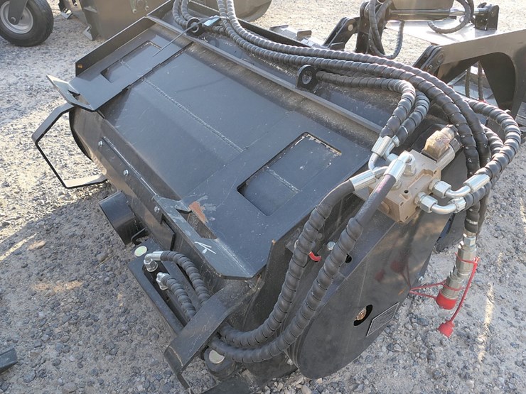 future-mixer-bucket,-fits-skidsteer-qt-(unused)-(tax)-image-2