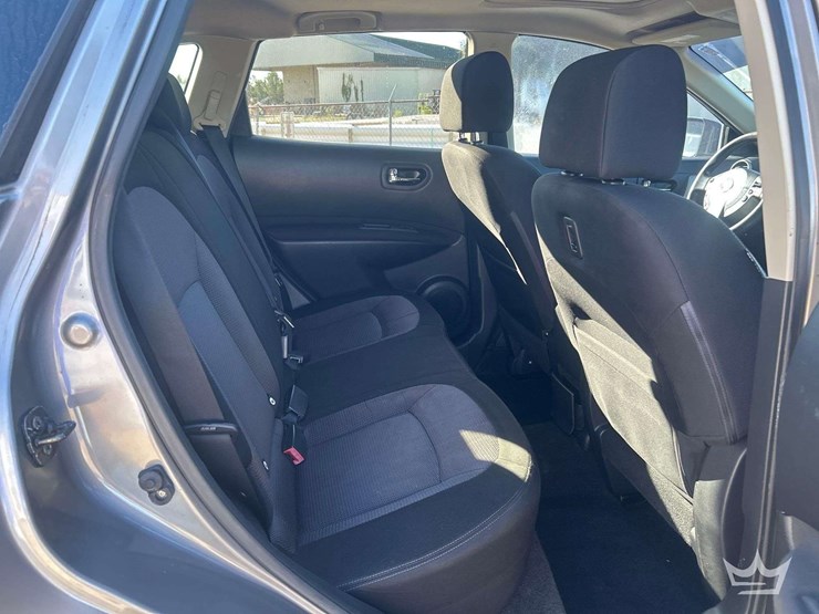 2013-nissan-rouge-suv-image-24