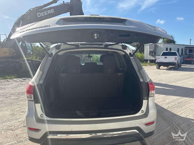 2016-nissan-pathfinder-image-15