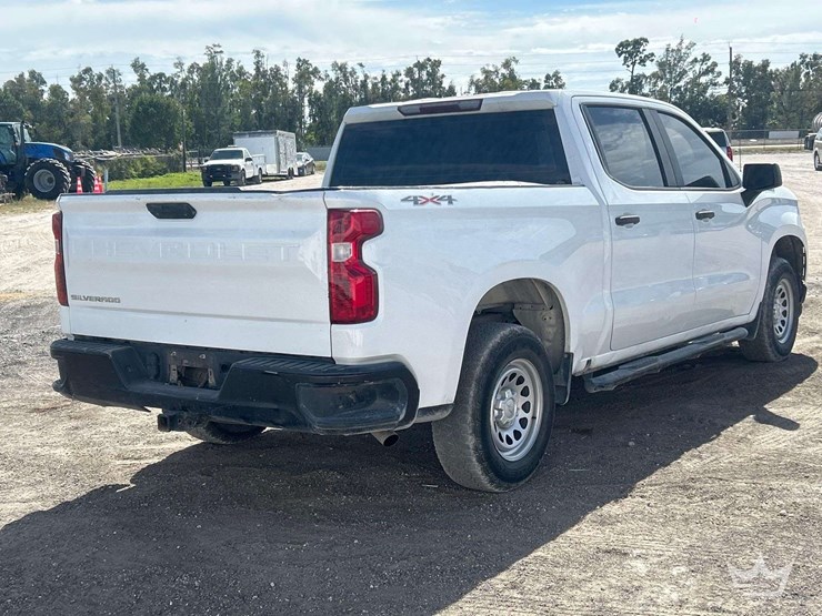2021-chevrolet-silverado-image-3
