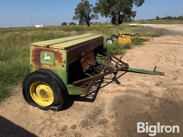 john-deere-8300-image-4