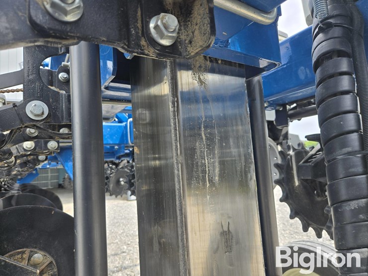 2023-kinze-3605-image-17