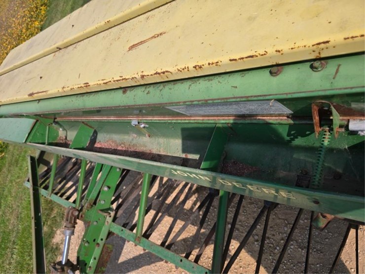 john-deere-8300-image-12