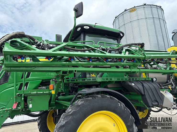 2014-john-deere-r4038-image-14