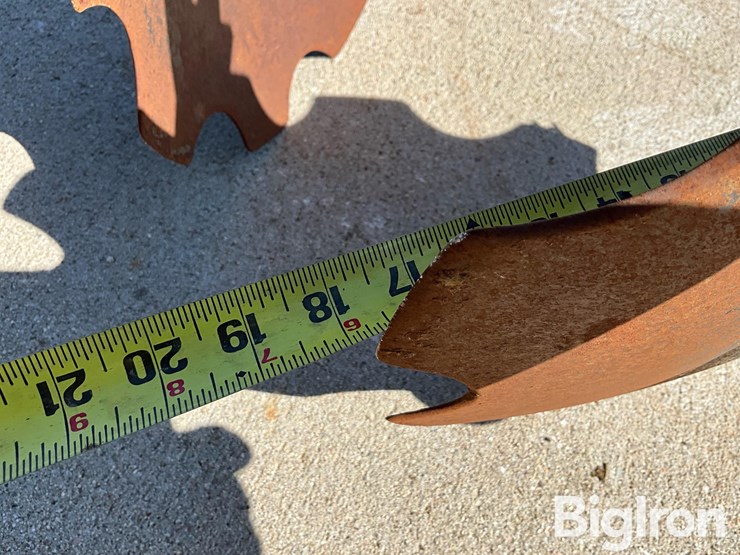 anhydrous-toolbar-row-closing-units-image-19