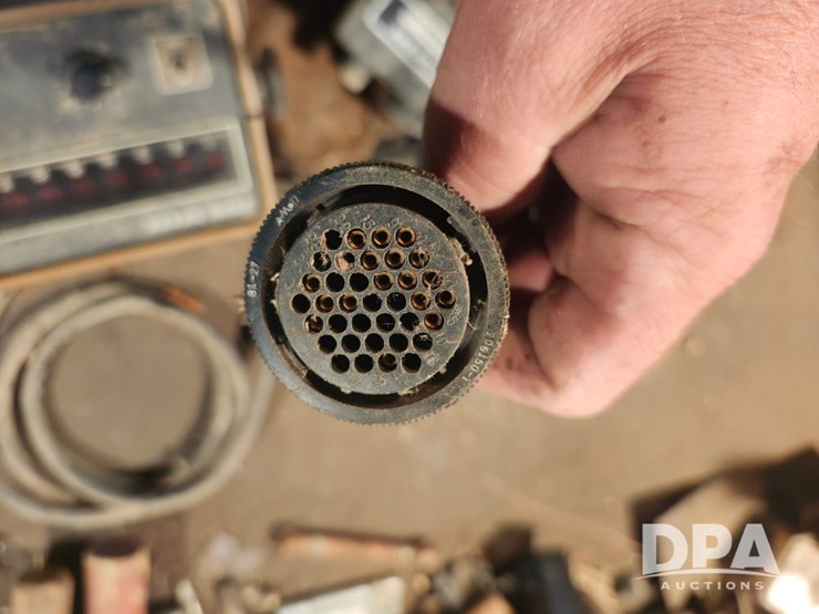 john-deere-100-image-3