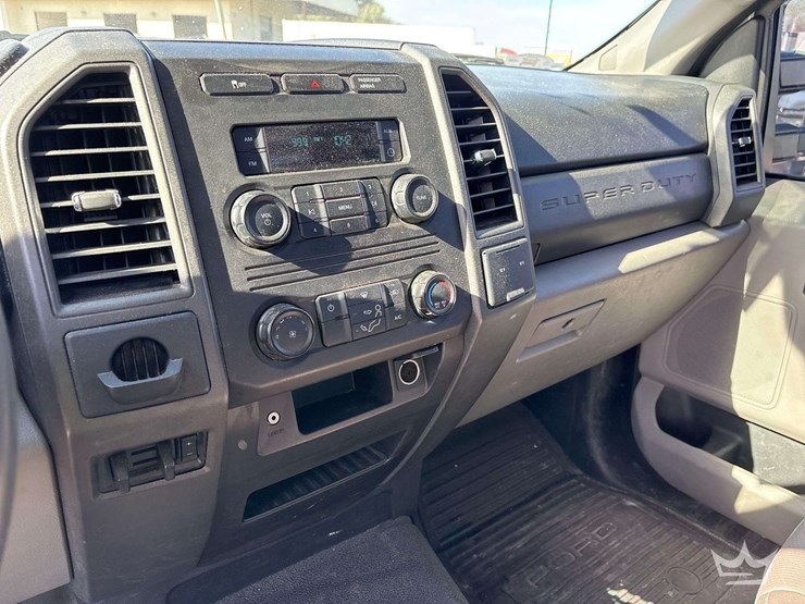 2017-ford-f250-image-16