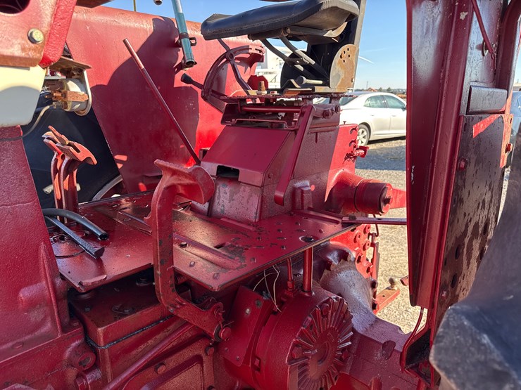 1965-international-706-image-16