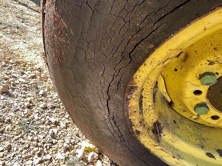 john-deere-2500-image-27