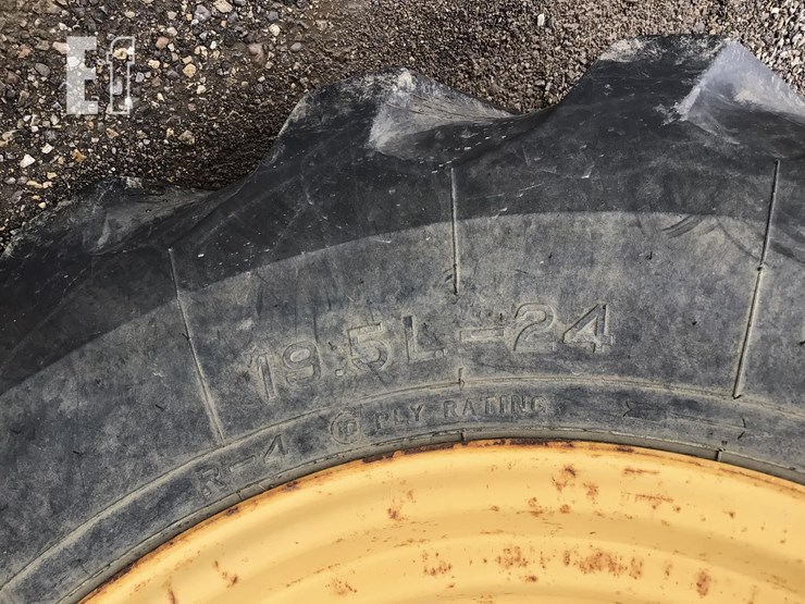 2004-deere-310g-image-23