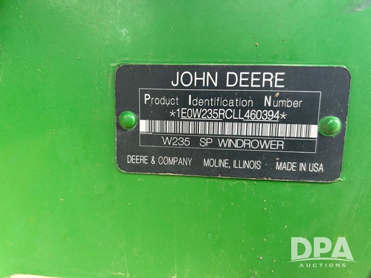2020-john-deere-w235-image-46
