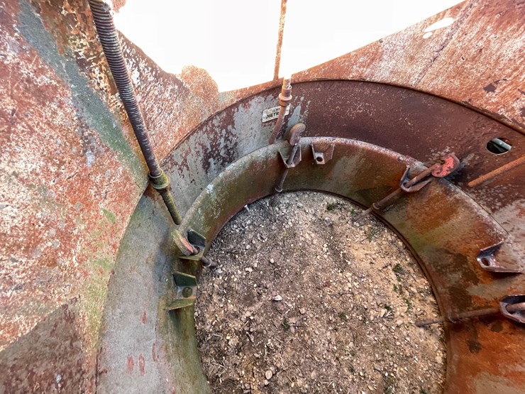 #5940-•-set-of-18.4-38-duals-image-12