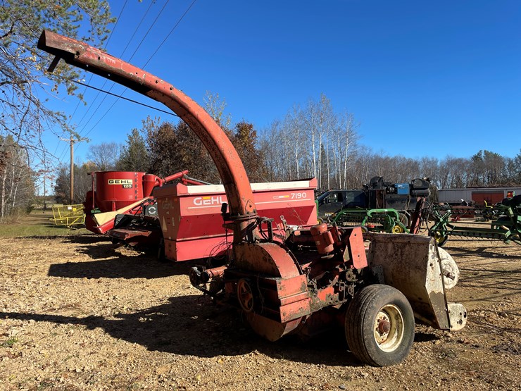 #5920-•-heston-chopper-with-hay-head-image-3