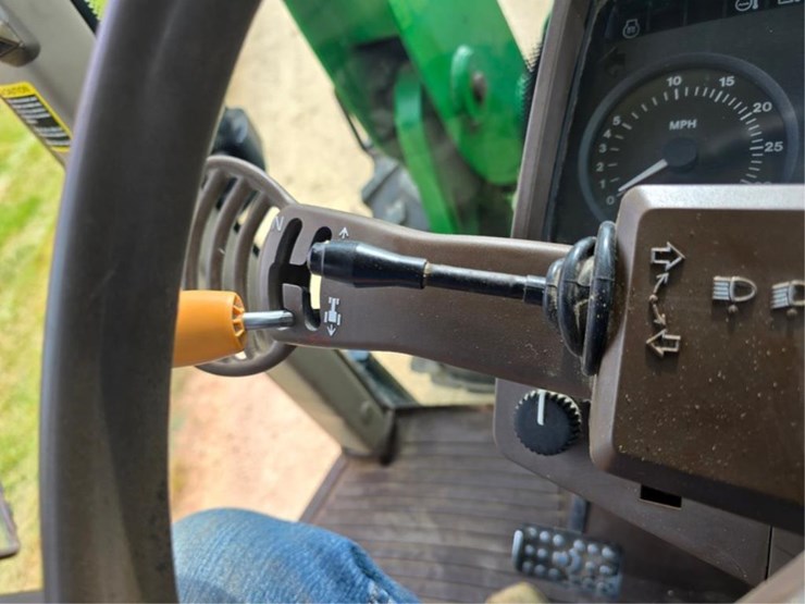 john-deere-7520-image-50