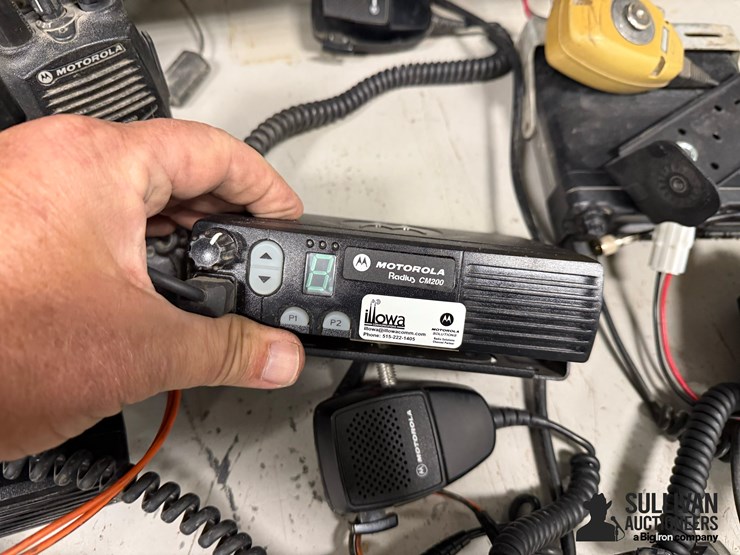 2-way-radios-image-16