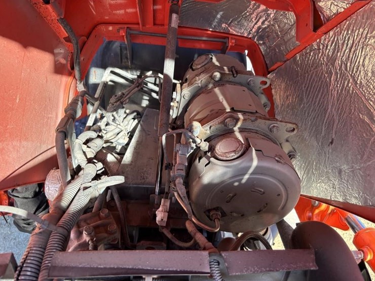 2019-kubota-m7060d-image-44