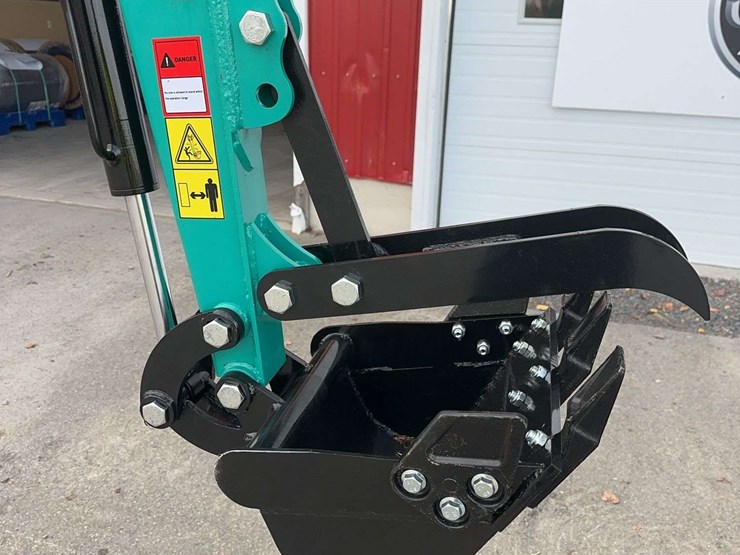 2025-agt-mh12z-mini-excavator-image-9