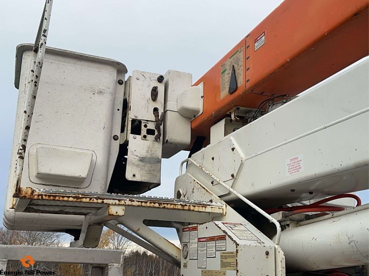 2012-international-7400-image-21