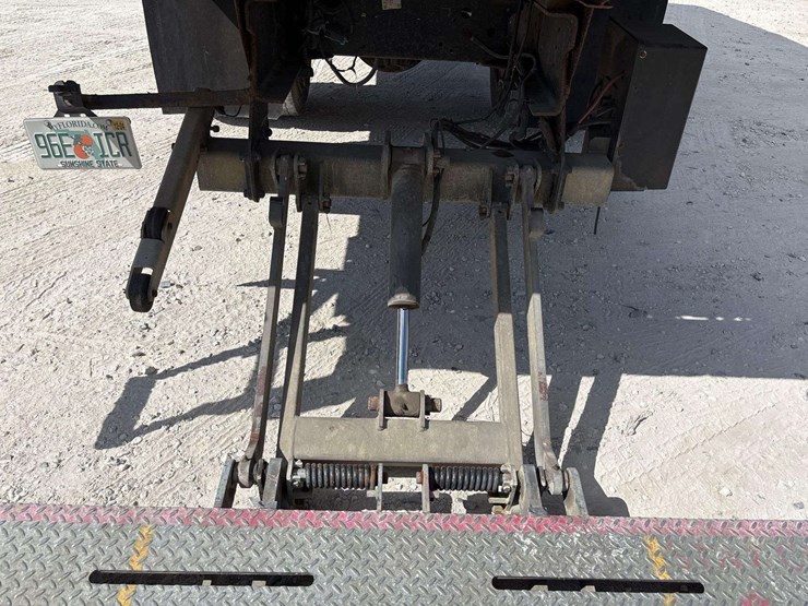 2018-isuzu-ftr-image-11