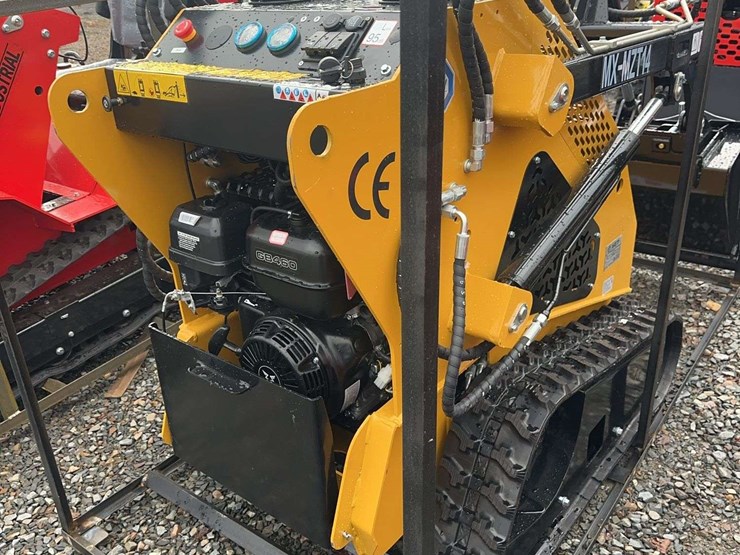 2025-agt-mx-mzt14-compact-track-loader-image-3