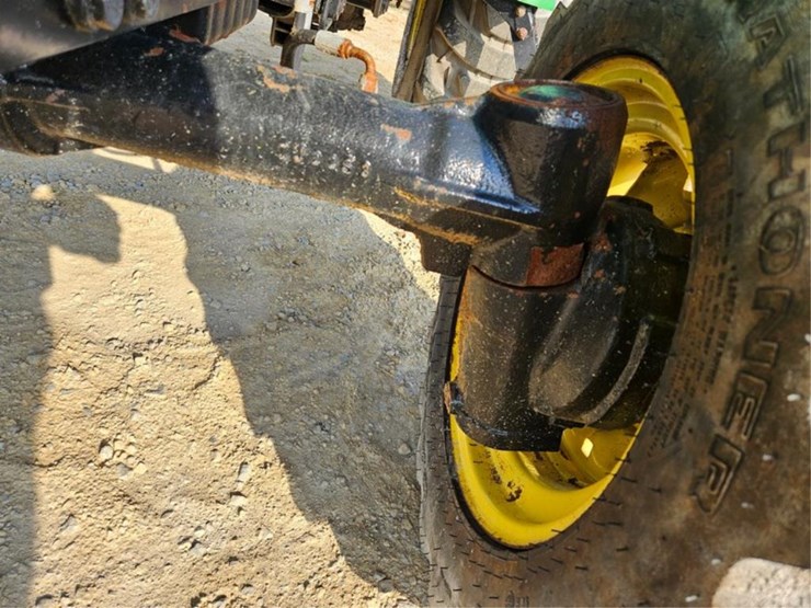 john-deere-3038e-image-26